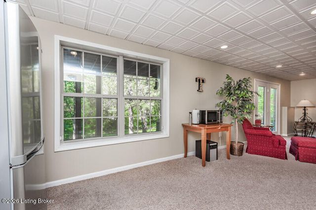 11048 Symington Cir, Louisville, KY 40241