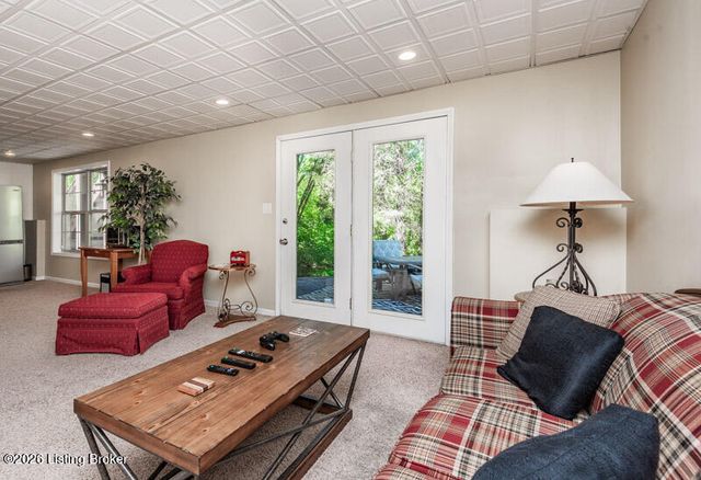 11048 Symington Cir, Louisville, KY 40241