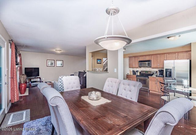 11048 Symington Cir, Louisville, KY 40241