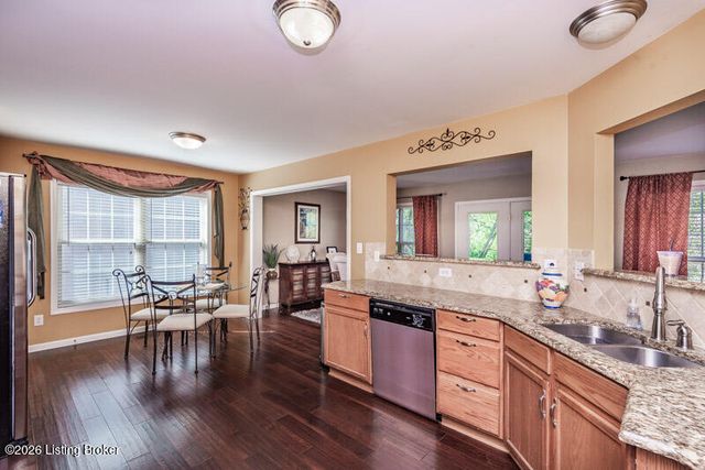 11048 Symington Cir, Louisville, KY 40241