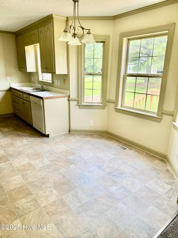 1905 Nc 111, Goldsboro, NC 27530