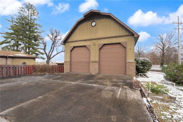 2609 Saint Andrews Road, Jeffersonville, IN 47130