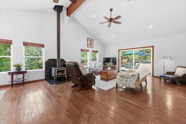 16276 Indian Flat Rd, Nevada City, CA 95959