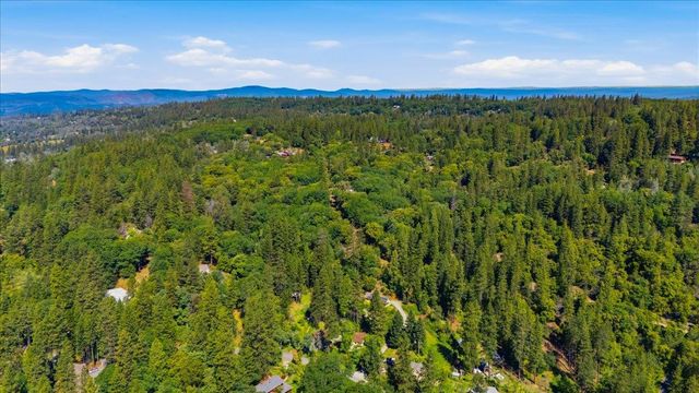 16276 Indian Flat Rd, Nevada City, CA 95959