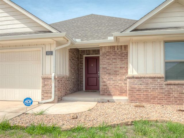 3013 Crossover Court, Moore, OK 73160