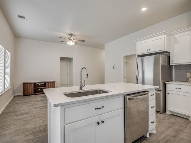 3013 Crossover Court, Moore, OK 73160