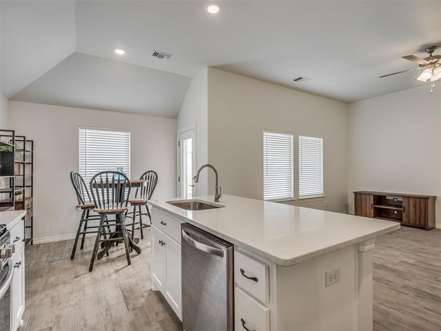 3013 Crossover Court, Moore, OK 73160