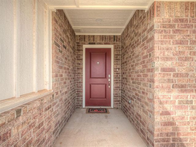 3013 Crossover Court, Moore, OK 73160