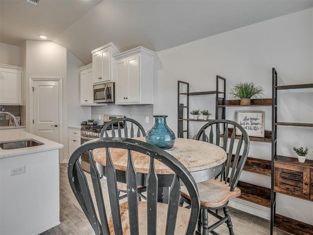 3013 Crossover Court, Moore, OK 73160