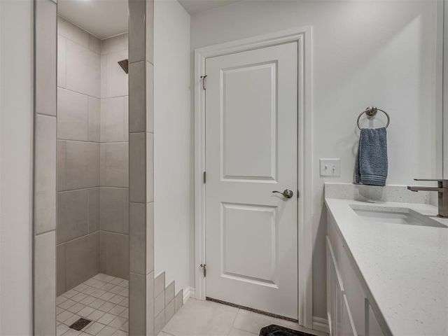 3013 Crossover Court, Moore, OK 73160