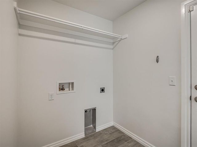 3013 Crossover Court, Moore, OK 73160