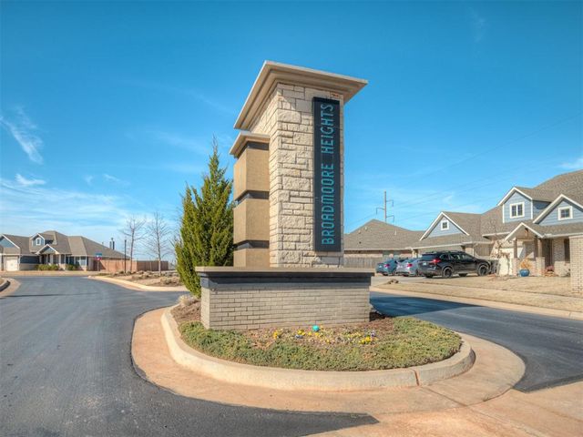 3013 Crossover Court, Moore, OK 73160
