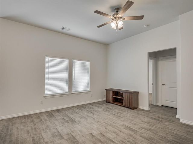 3013 Crossover Court, Moore, OK 73160