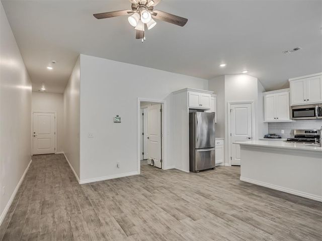 3013 Crossover Court, Moore, OK 73160
