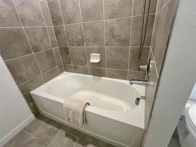 18114 GAWTHROP DRIVE 305, Bradenton, FL 34211