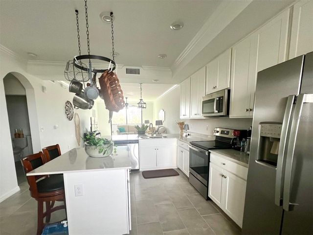 18114 GAWTHROP DRIVE 305, Bradenton, FL 34211