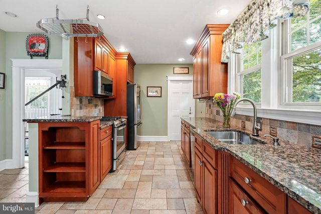 924 COLUMBIA AVE, Palmyra, NJ 08065