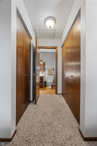 2225 4th Avenue S, Moorhead, MN 56560