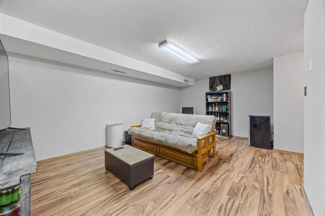 2225 4th Avenue S, Moorhead, MN 56560