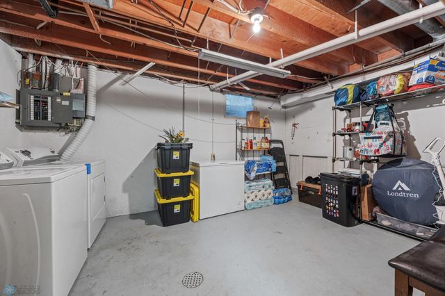 2225 4th Avenue S, Moorhead, MN 56560