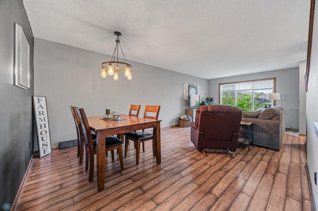 2225 4th Avenue S, Moorhead, MN 56560