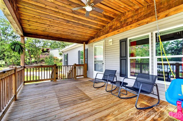 248 Chestnut Oak Forest Drive, Nebo, NC 28761