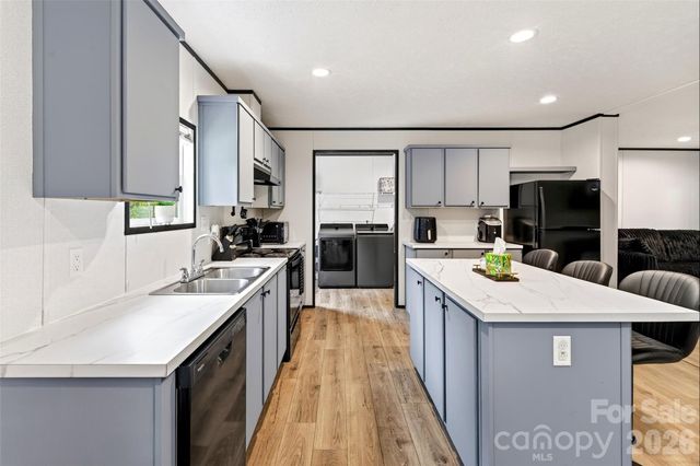 248 Chestnut Oak Forest Drive, Nebo, NC 28761