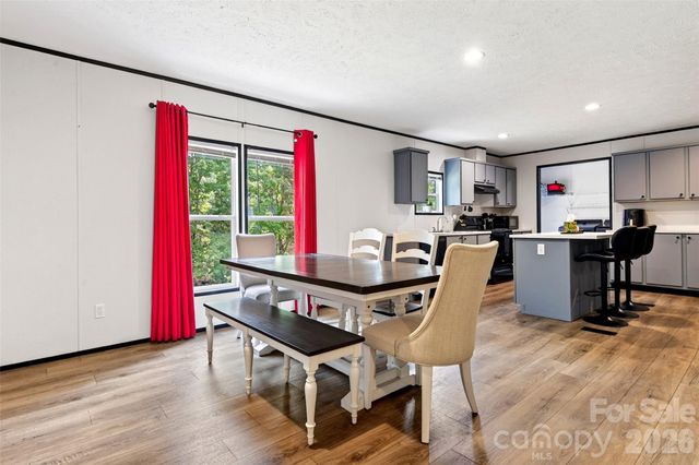 248 Chestnut Oak Forest Drive, Nebo, NC 28761