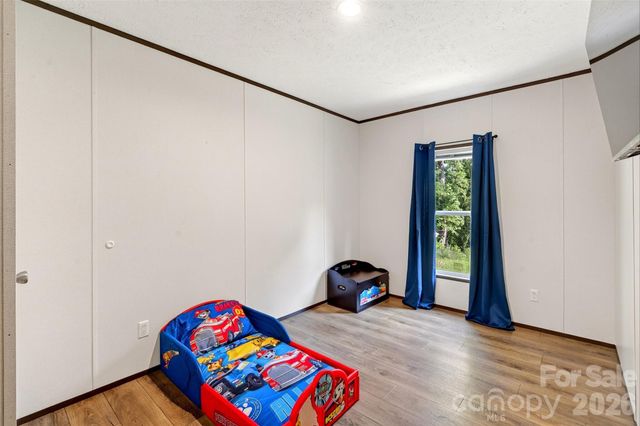 248 Chestnut Oak Forest Drive, Nebo, NC 28761