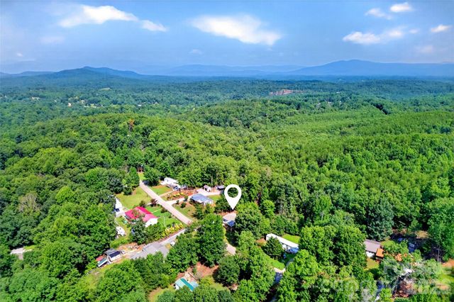 248 Chestnut Oak Forest Drive, Nebo, NC 28761