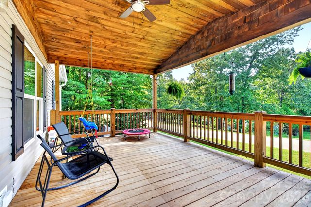 248 Chestnut Oak Forest Drive, Nebo, NC 28761