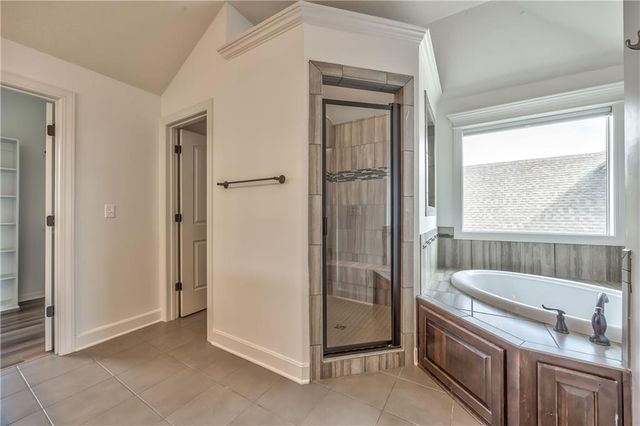 14017 HASKINS Street, Overland Park, KS 66221