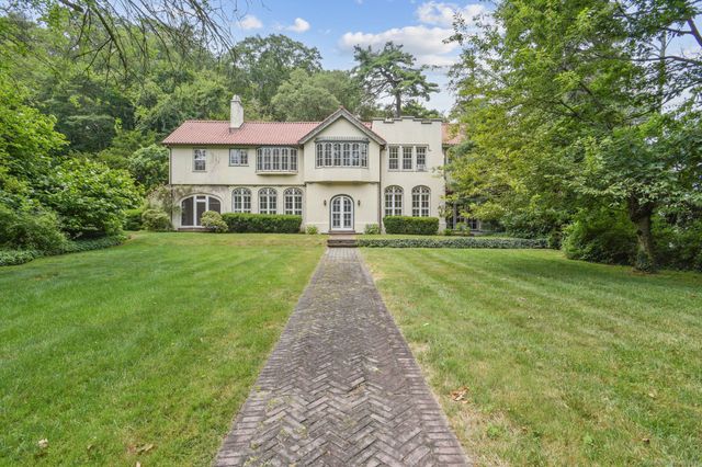 1056 Whitney Avenue, Hamden, CT 06517