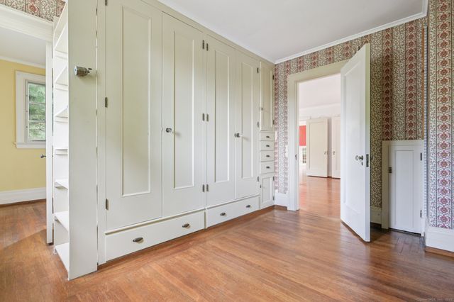 1056 Whitney Avenue, Hamden, CT 06517