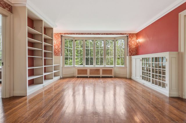 1056 Whitney Avenue, Hamden, CT 06517