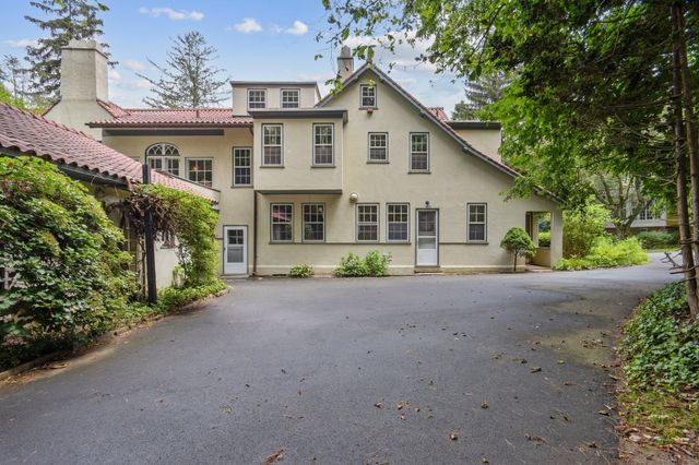 1056 Whitney Avenue, Hamden, CT 06517