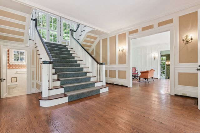 1056 Whitney Avenue, Hamden, CT 06517