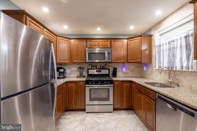 5542 SNYDER AVE, Millville, NJ 08332