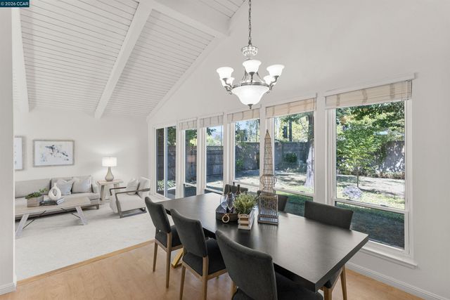 7 Leeds Ct, Danville, CA 94526