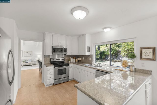 7 Leeds Ct, Danville, CA 94526