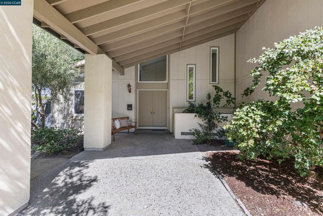 7 Leeds Ct, Danville, CA 94526