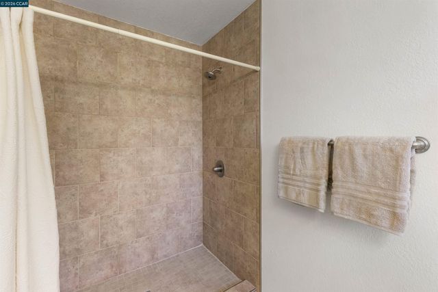 7 Leeds Ct, Danville, CA 94526
