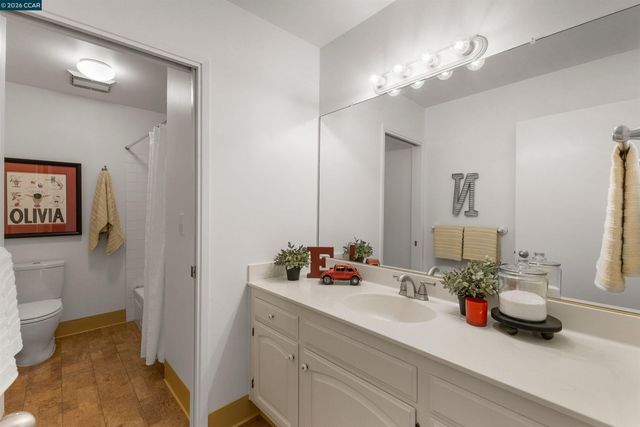 7 Leeds Ct, Danville, CA 94526