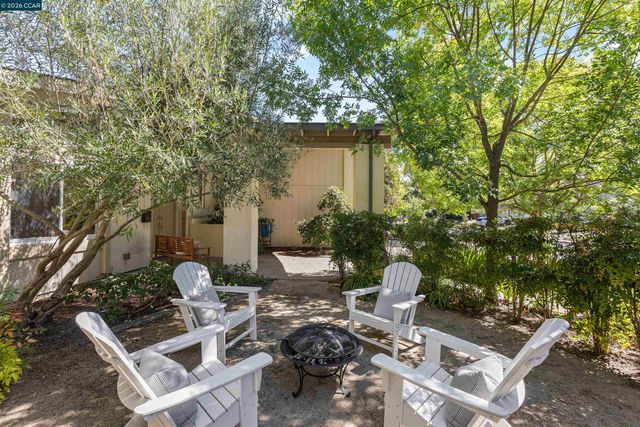 7 Leeds Ct, Danville, CA 94526