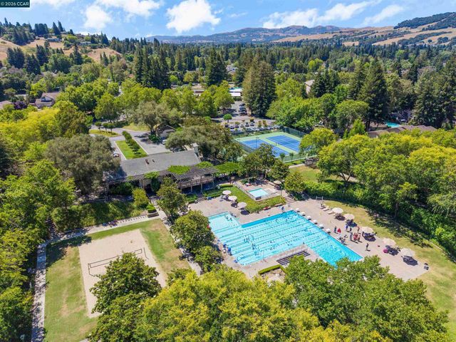 7 Leeds Ct, Danville, CA 94526