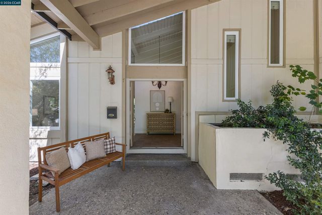7 Leeds Ct, Danville, CA 94526