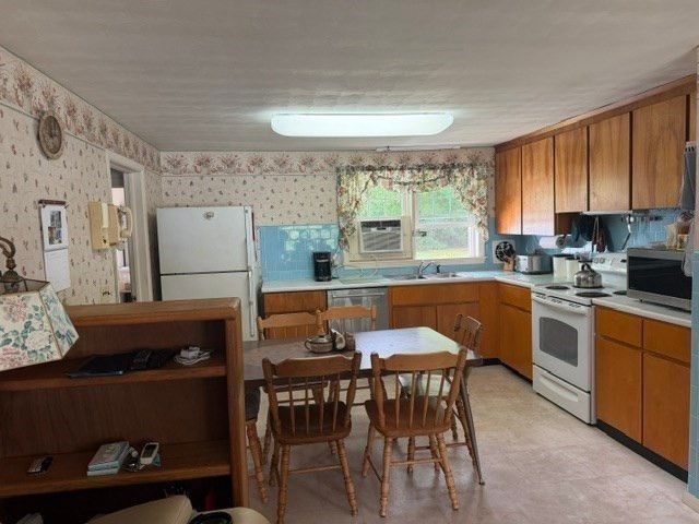 9 Colby Road, Danvers, MA 01923