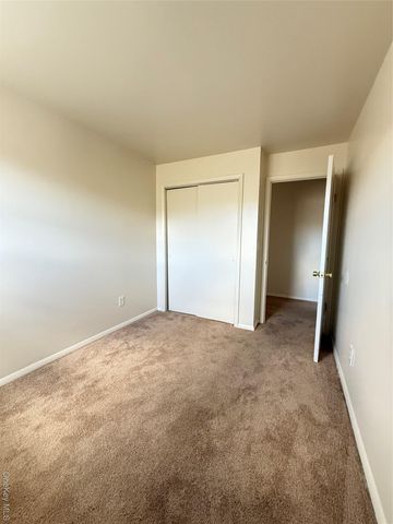 33 OAK 39-3, Walden, NY 12586