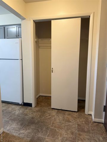 33 OAK 39-3, Walden, NY 12586