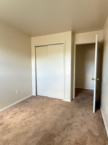 33 OAK 39-3, Walden, NY 12586